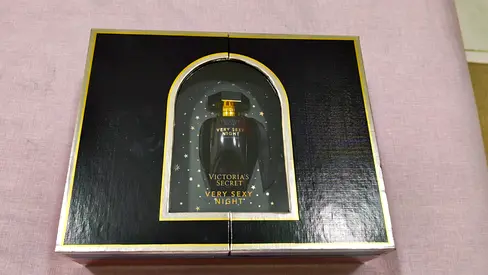 Victorias Secret Very Sexy Night fragrance gift set (boxed)