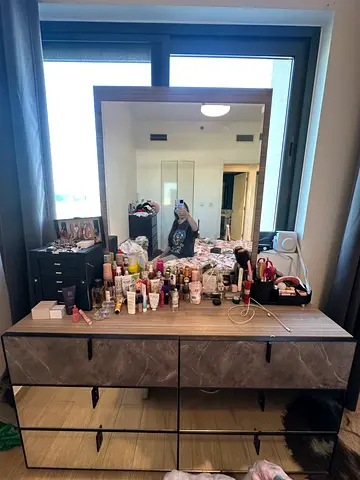 Wooden Dresser with Large Mirror and 6 Drawers - Good Condition