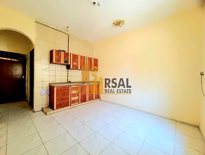Lavish Studio/Open Kitchen/Bachloer Studio/Near Gaxlay Super Market