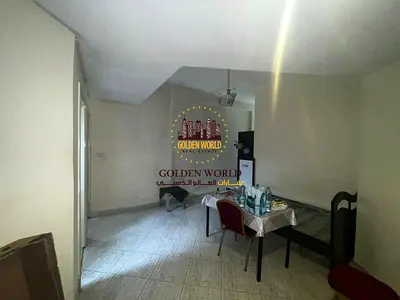 استوديو مع بلكونة وتكييف مجاني ومطبخ منفصل للإيجار السنوي في المجاز 2 بموقع حيوي
