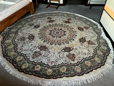 Round Persian-Tabriz Rug with Fringe, 2.5m Diameter