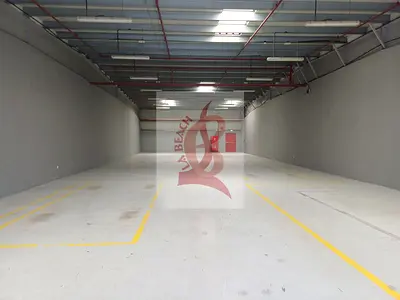 Insulated I 3 phase electricity I For rent