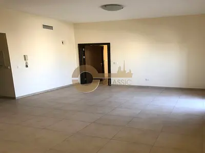 SPACIOUS LAYOUT | CLOSED KITCHEN | HUGE TERRACE
