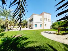 | Corner | Landscaped | Huge Plot | Massive Yard |