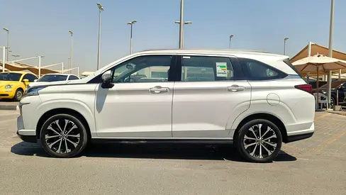 صورة 7 لـ 2023 Toyota VELOZ