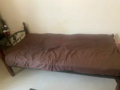 Single metal frame bed with mattress - good condition