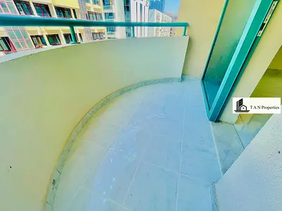 CHILLER FREE || BALCONY || ALL AMENITIES