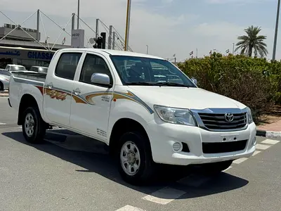 Toyota Hilux  Pickup full Option, petrol ⛽️ (Double Cabin 4×4  GCC )