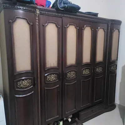 6 door cupboard for sale