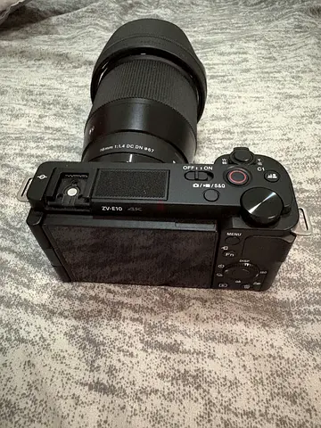 SonyAlpha Camera ZV E10 4k with Sigma 16mm