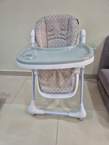 Baby food chair / baby feeding chair