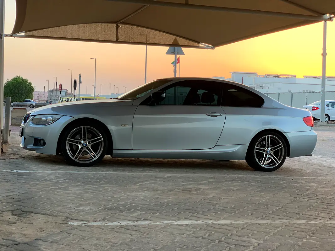 BMW 3-Series 2012 — photo 1 of 3
