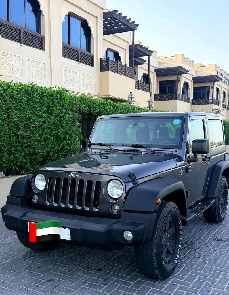 Jeep Wrangler 2016 — photo 1 of 15