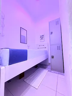 COMPLETELY CLOSED PARTITION. ONLY FEMALE. SEPARATE AC VENT. ALL INCLUSIVE.