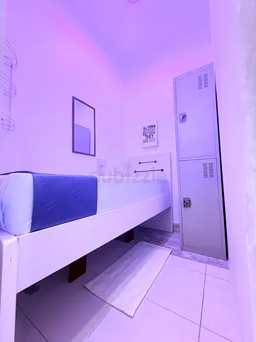COMPLETELY CLOSED PARTITION. ONLY FEMALE. SEPARATE AC VENT. ALL INCLUSIVE.