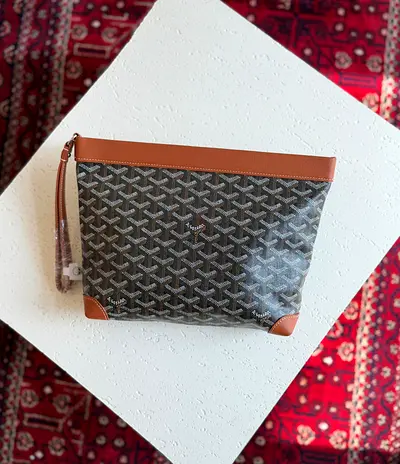 Goyard conti pouch