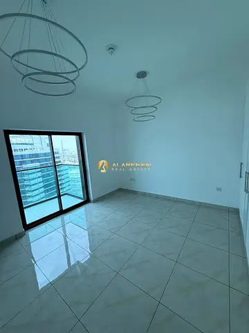 شقة بغرفة نوم واحدة | برج سكوير JVC | إطلالة على وسط المدينة