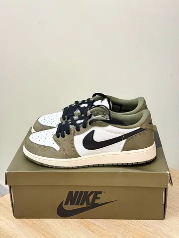 Air Jordan 1 Low OG Medium Olive - US 7