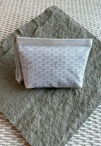 Goyard conti pouch in white