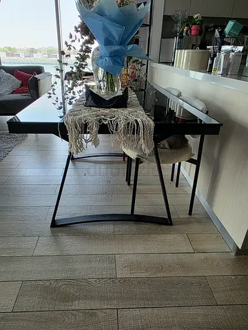 Dinning table for sale