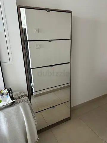 Mirror Shoe Cabinet / Shoe Storage Rack – Excellent Condition