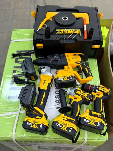 DeWalt 4 in 1 Cordless Set