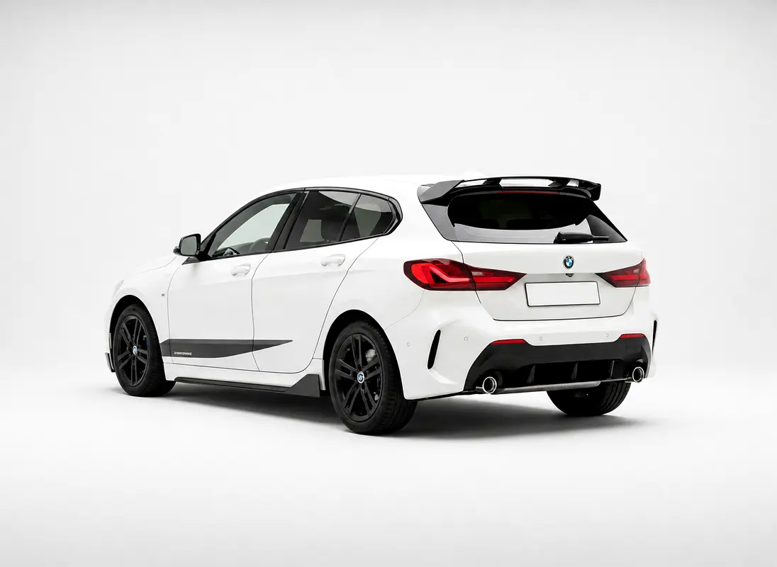 BMW 1-Series 2021 — photo 1 of 10