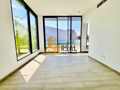 Luxurious 5BR / Distress Price Ever / Discount Available one Payment