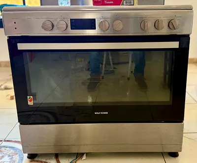 Stainless steel freestanding gas oven - good working condition