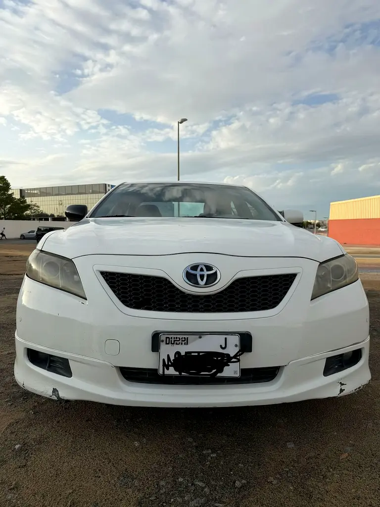 Toyota Camry 2008 — photo 1 of 6