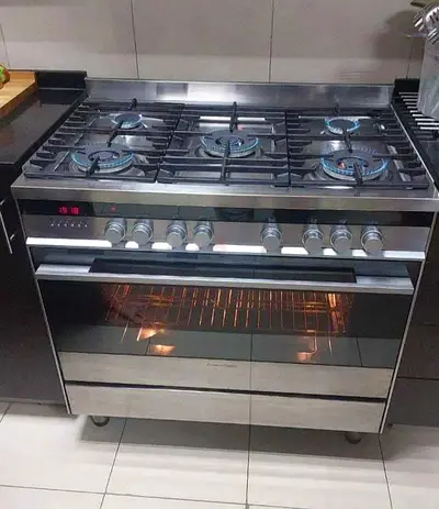 Fisher Paykel Top gas electric oven 90 x 60 cm for sale