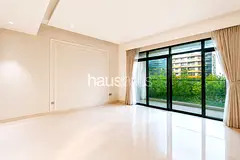 Vacant on Transfer | Upgraded | Bright Apartment