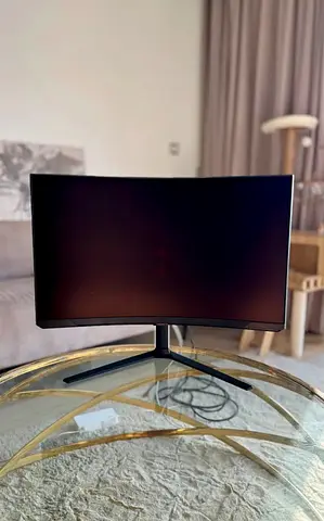 Samsung Odyssey Neo G8 (32-inch) is a high-end, 1000R curved gaming monitor featuring Mini LED techn