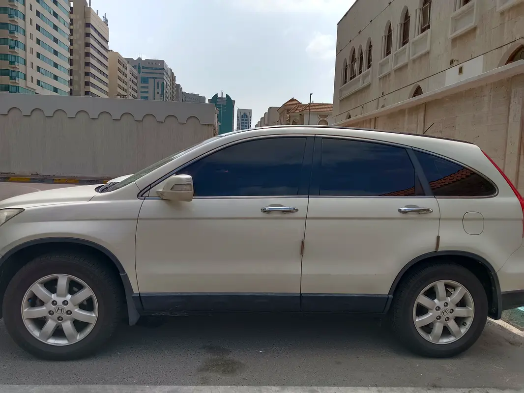 Honda CR-V 2009 — photo 1 of 2