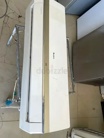 Gree Wall-Mounted Split AC Unit
