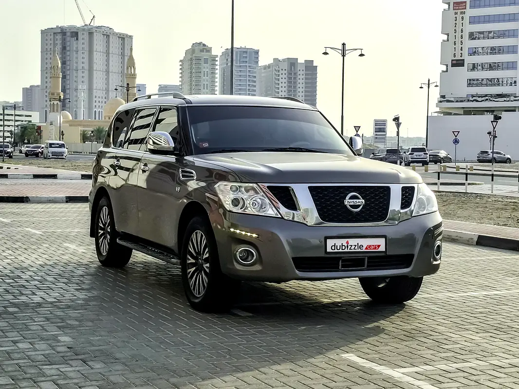 Nissan Patrol 2013 — photo 1 of 15