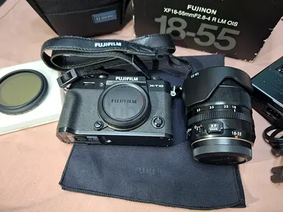 Fujifilm X-T10 + XF 18-55mm f/2.8-4 R LM OIS kit — used, good condition