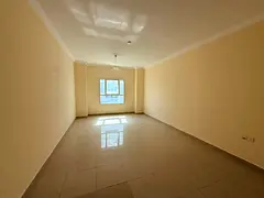 Balcony with a view – built-in wardrobes + free parking – spacious area – family building – 