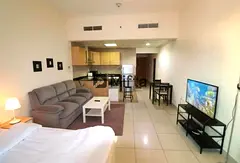 2.5% Commission | 12 Cheques | Studio Furnished