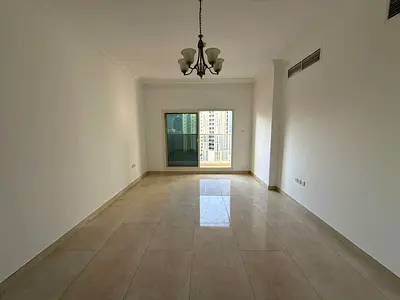 Free parking and security deposit by non-cashed cheque, included for free. Two-bedroom apartment wi