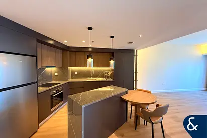 Beautifully Upgraded | Vacant Now | Balcony