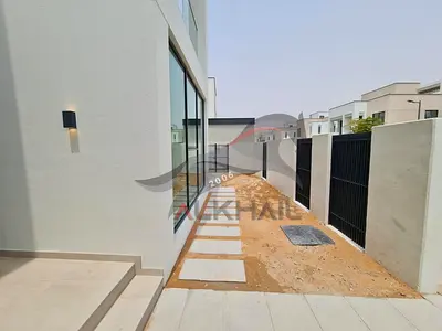 Corner & Luxury 4BR Villa | Roof Terrace | Prime Location | Family Community
