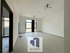 Generous Size | Vacant | Family-Only Building | Prime location