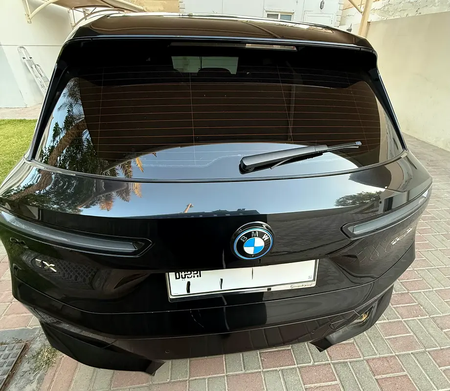 BMW iX 2023 — photo 1 of 9