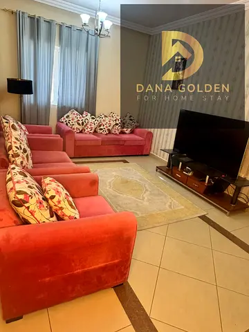 Apartment for rent: 3 bedrooms and a living room, furnished with hotel-style furniture.