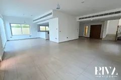 Private Pool| Great Location | Ready to Move
