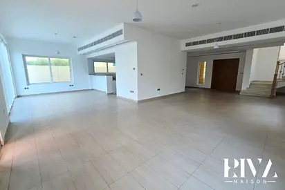 Private Pool| Great Location | Ready to Move