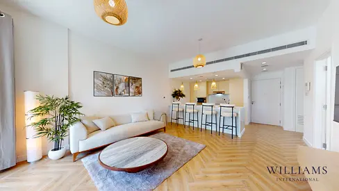 NATURAL LIGHT |FULLY FURNISHED |STYLISH RENOVATION