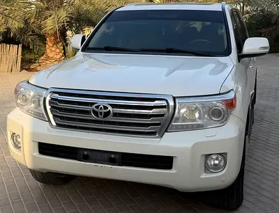 Toyota Land Cruiser GXR 2014 - GCC Specs