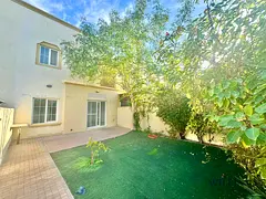 MULTIPLE CHEQUES | PRIVATE GARDEN | VACANT